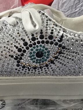 Kurt Geiger Hard To Find *Sold Out* Sparkling Silver Rhinestone Eye Lace Sneaker